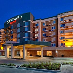 Courtyard By Marriott Westbury Long Island